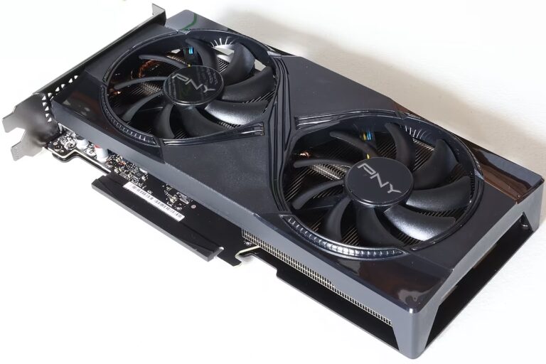 Tarjeta gráfica gaming NVIDIA GeForce RTX, ideal para gaming en 1440p.