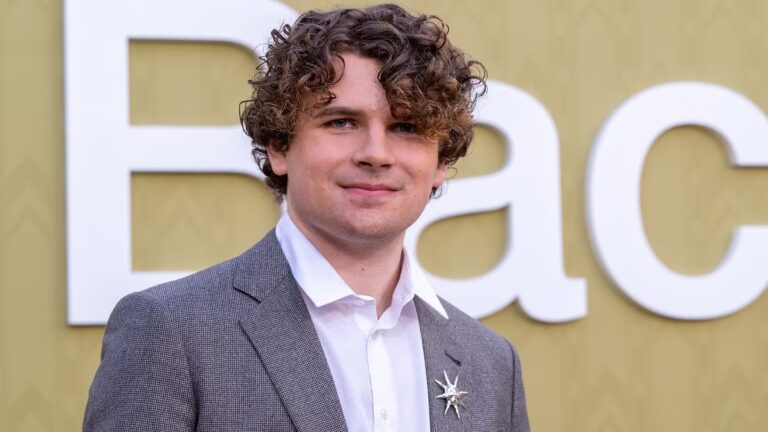 Backrooms: El éxito de A24 que impulsa a Kane Parsons